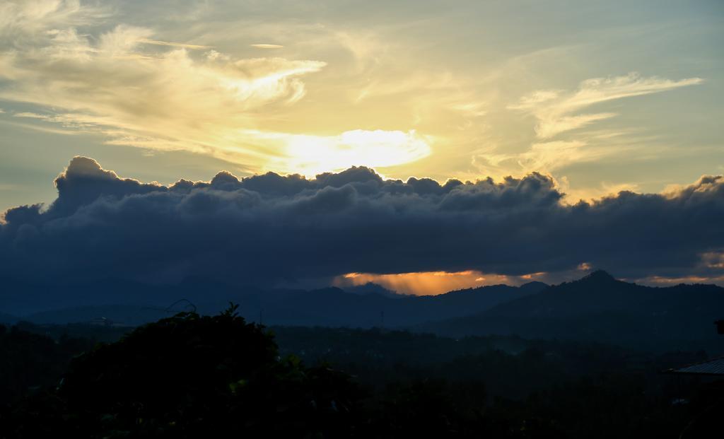 Romance Hills Hotel Kandy Exterior foto